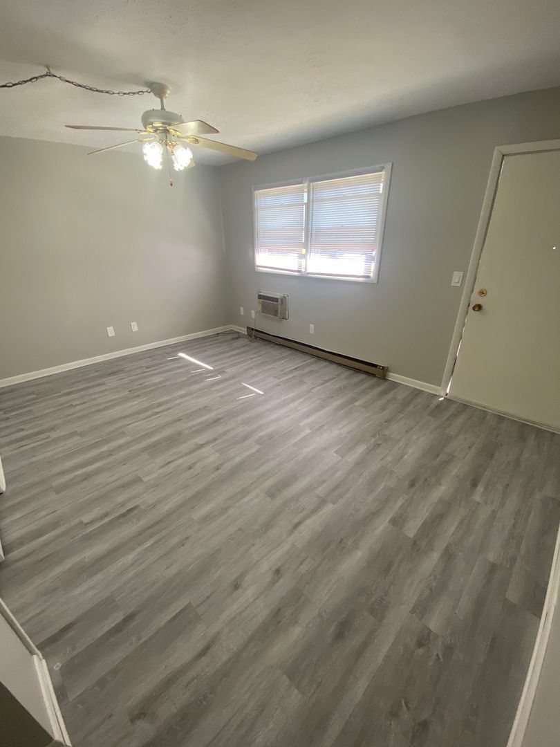 704 S Golfcrest Rd unit 06 – photo 4
