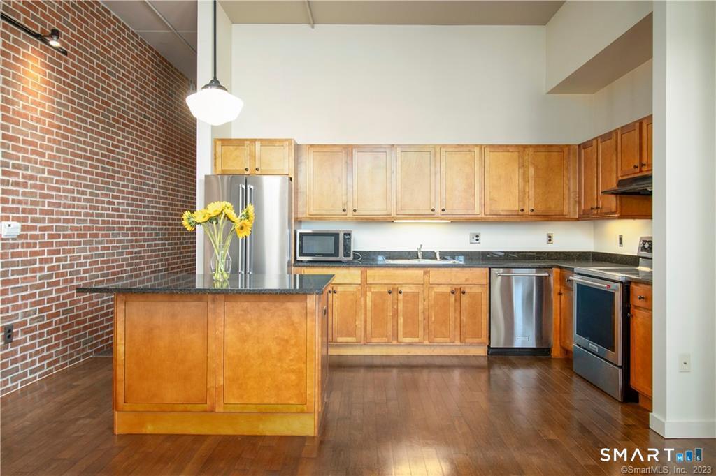 15 Dinah Rd unit 319 – photo 2