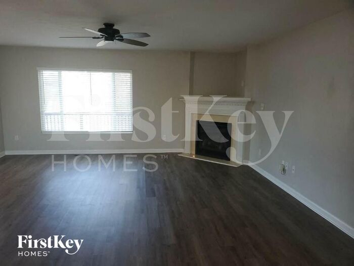 5606 Beechtree Ln – photo 2
