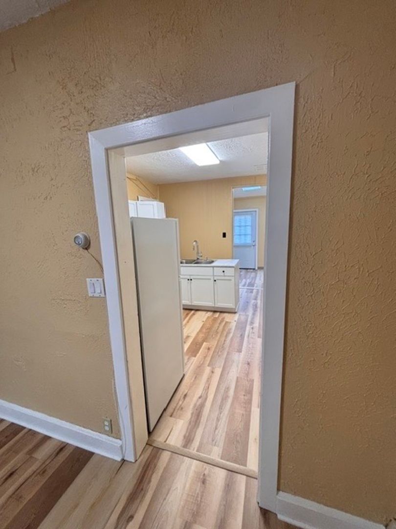 22 S Elm St – photo 5