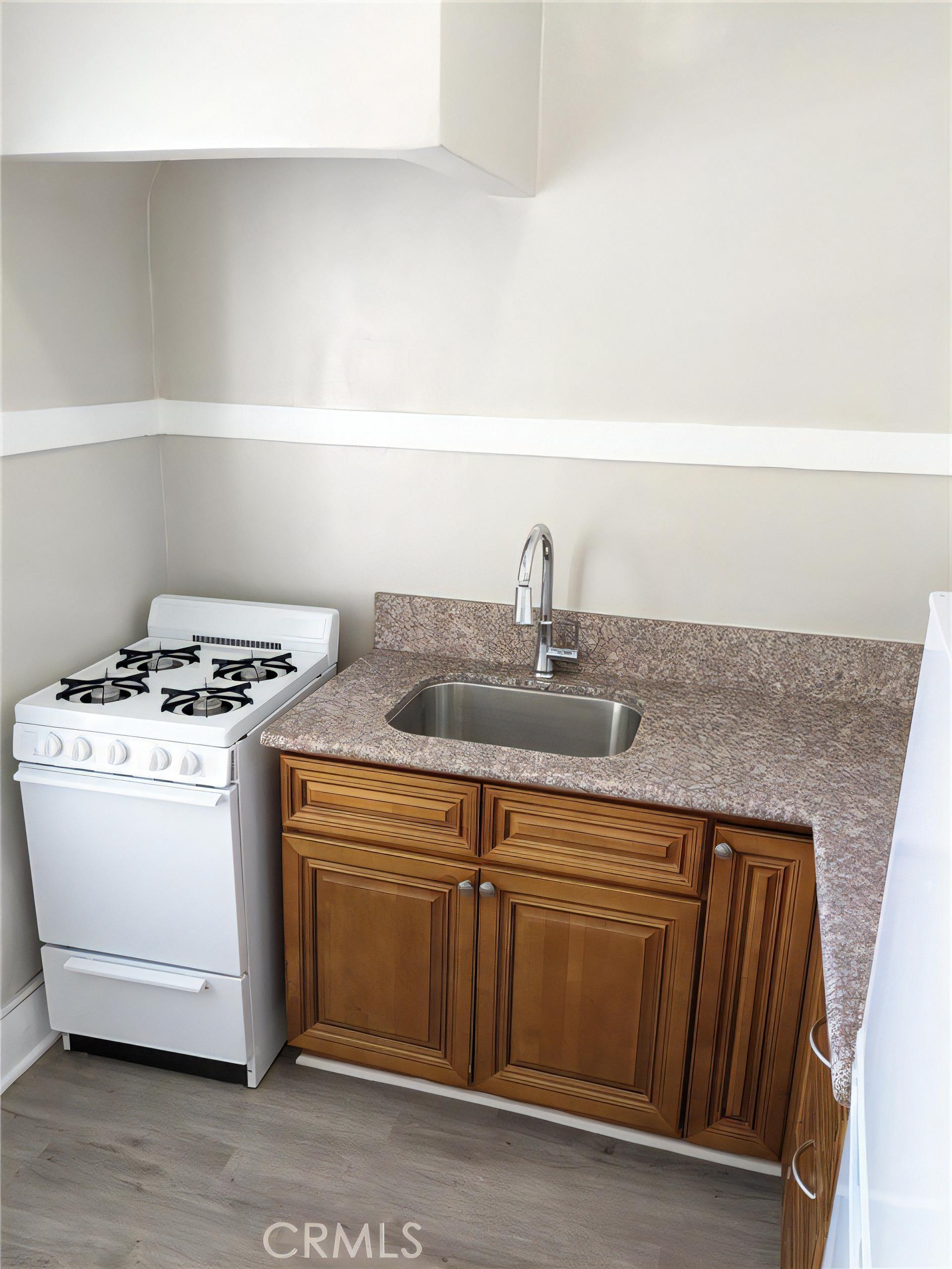 406 Linden Ave unit 11 – photo 3