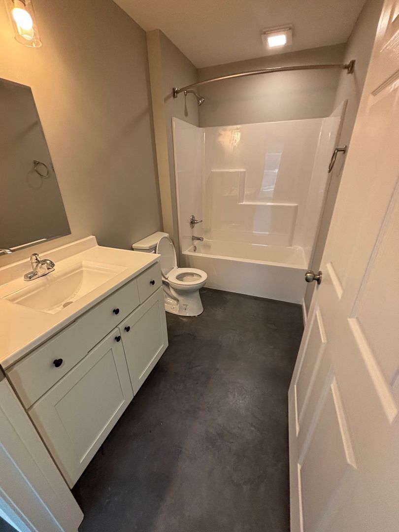 1300 W Mar-Elm St unit 501 Redwood Dr. – photo 2