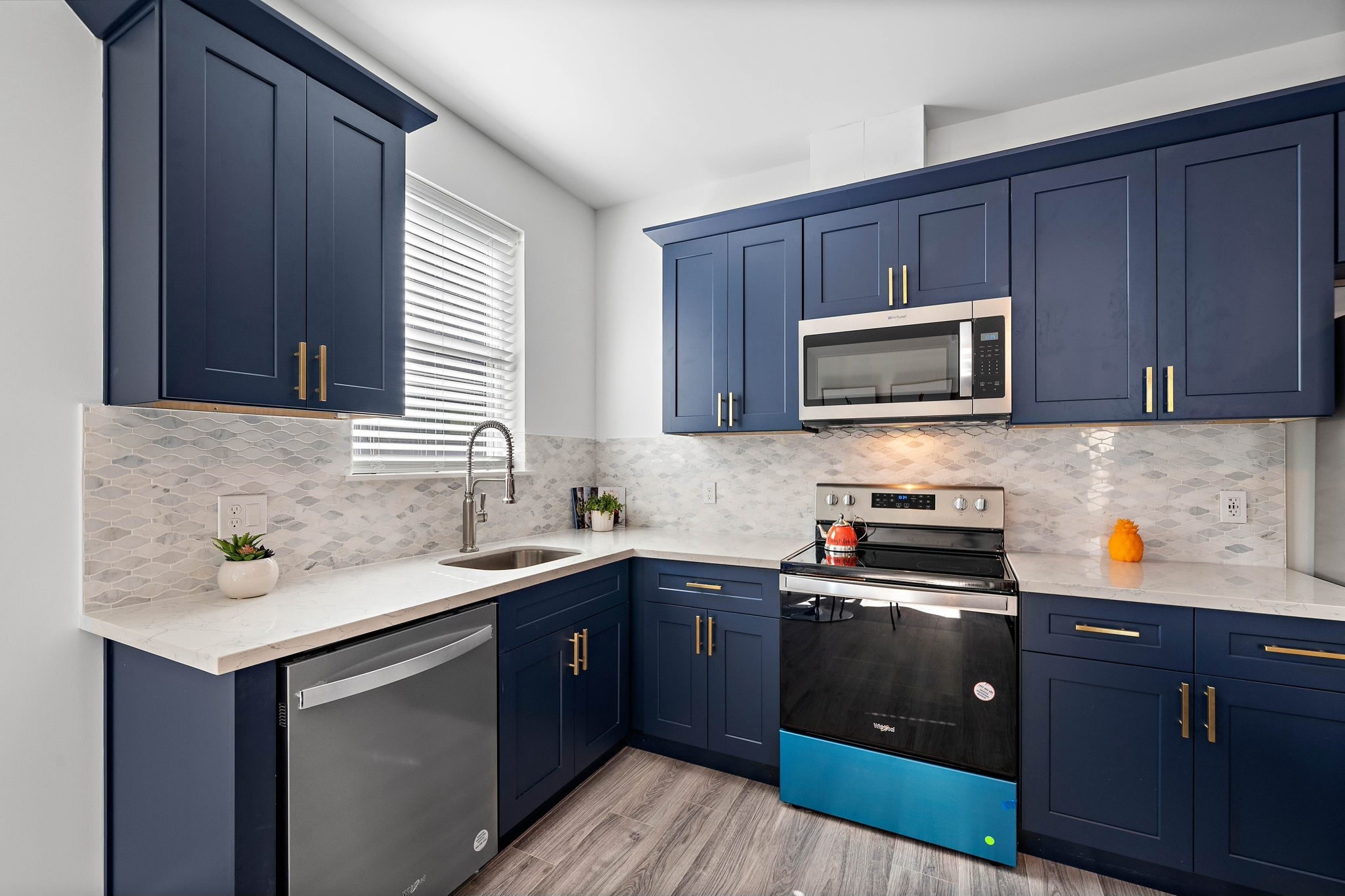 207 E 38th St unit B – photo 5