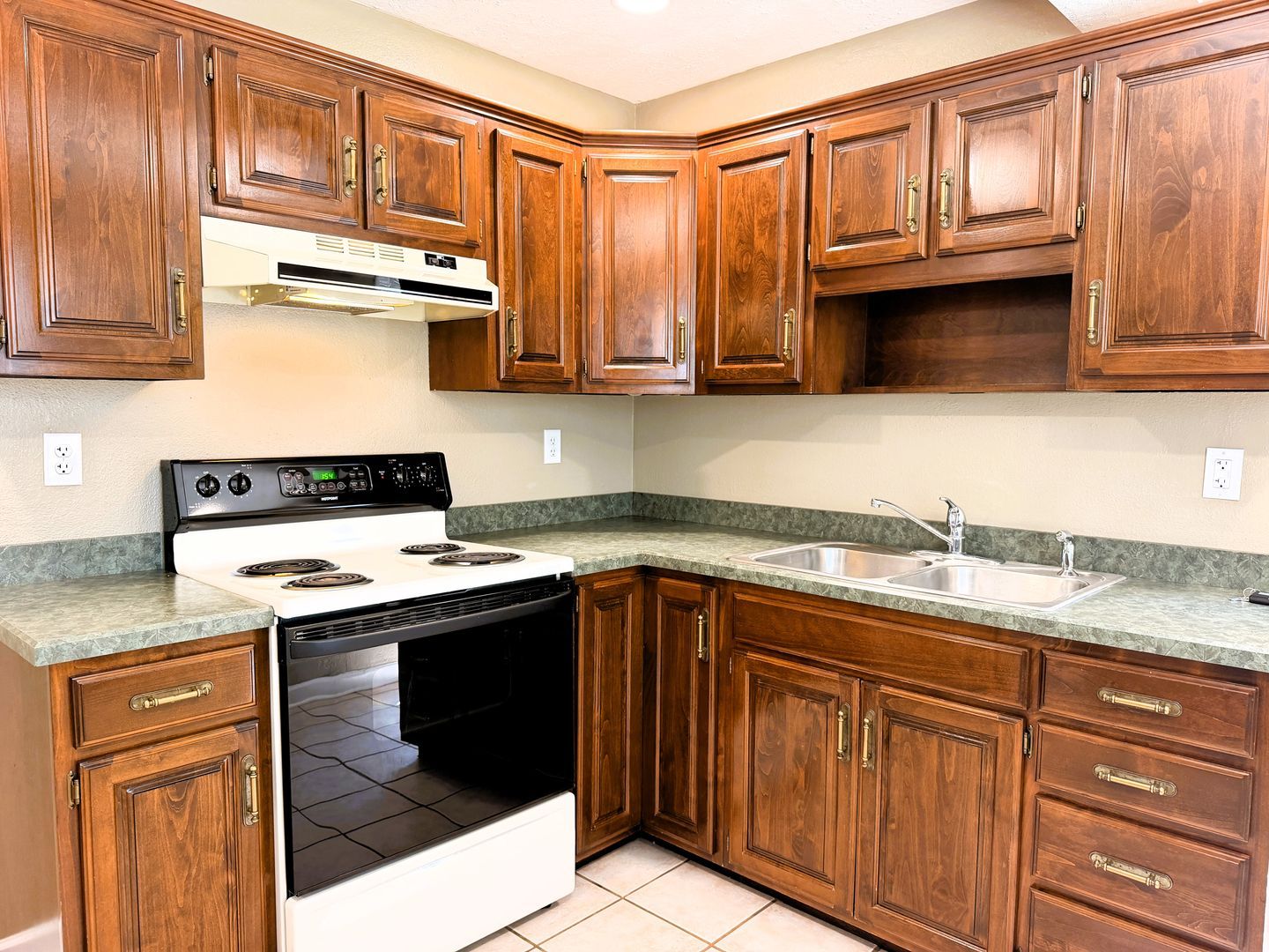 217 Kewanna Dr – photo 3
