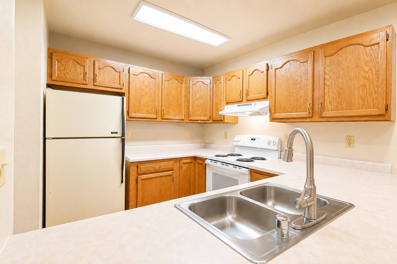1609 N Thompson Dr – photo 3