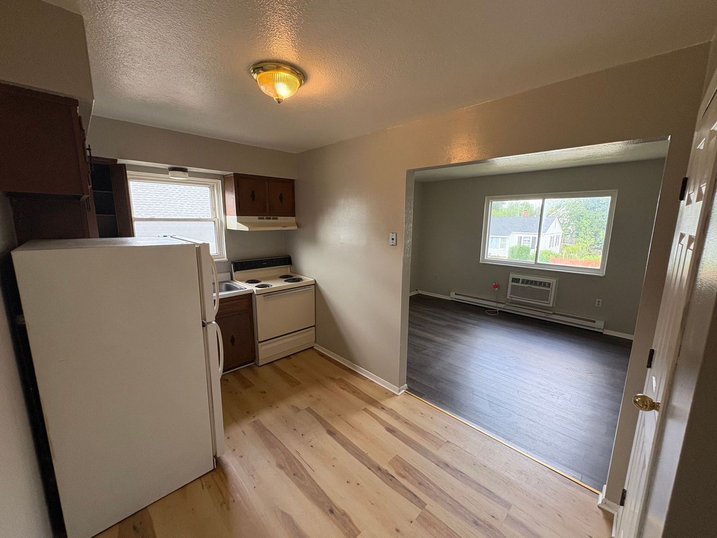 880 Wright Ave unit #4 – photo 2