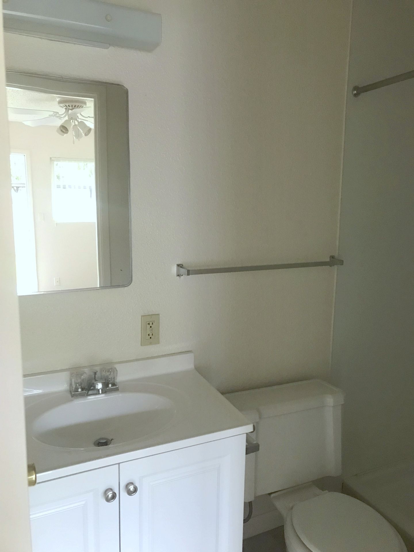 210 W Dakota Ave unit 210-B – photo 3