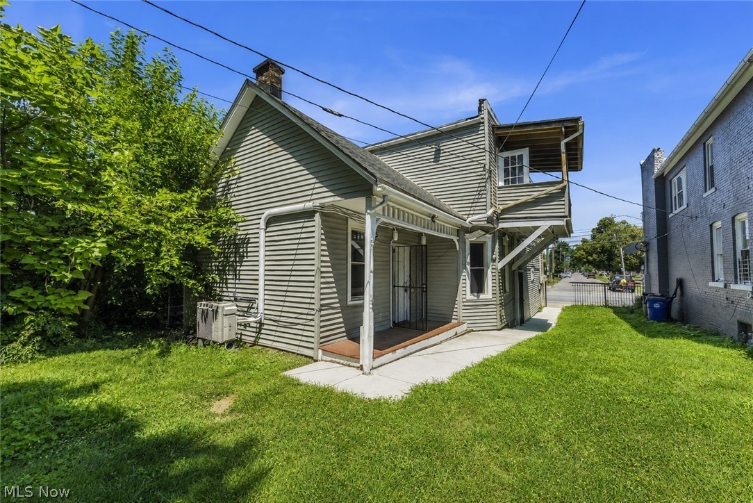 5011 Clark Ave unit 2/UP – photo 3