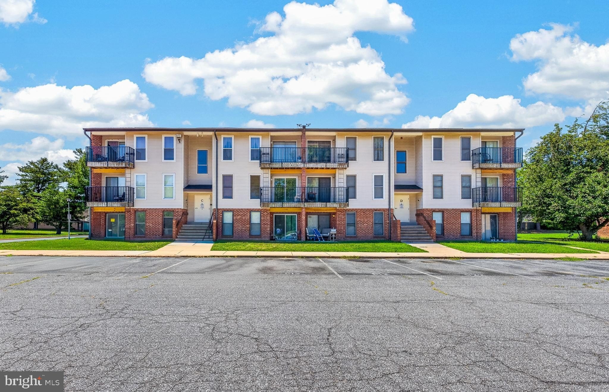 1001 White Oak Rd – photo 2