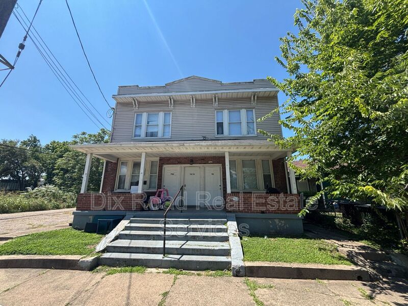 704 Baltimore St – photo 1