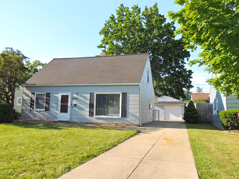 27080 Zeman Ave – photo 1