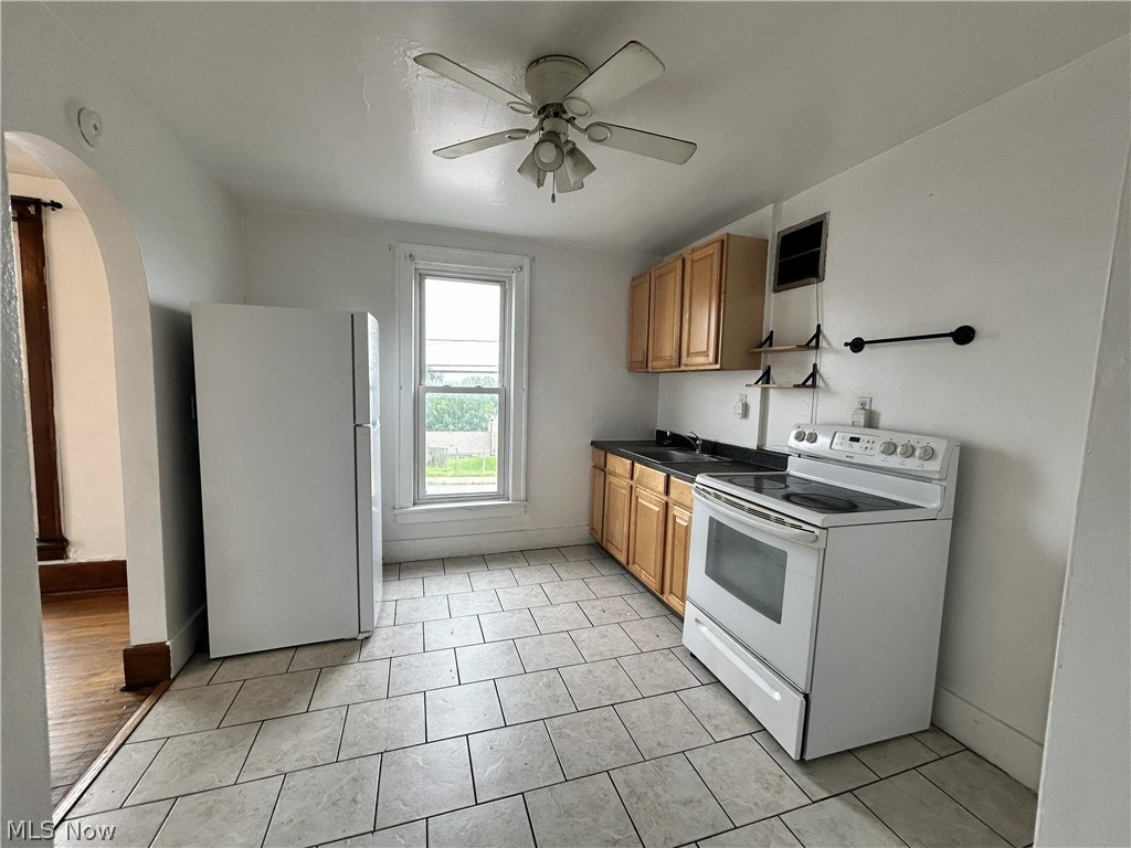 2520 Sunset Blvd – photo 4