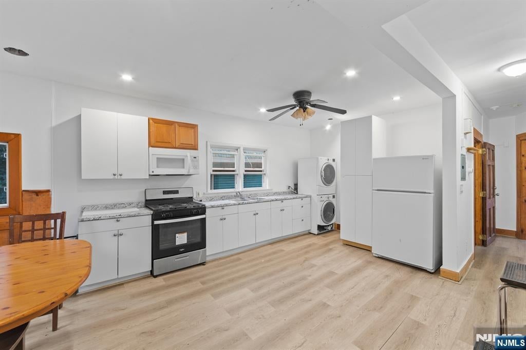 123 Washington St – photo 1