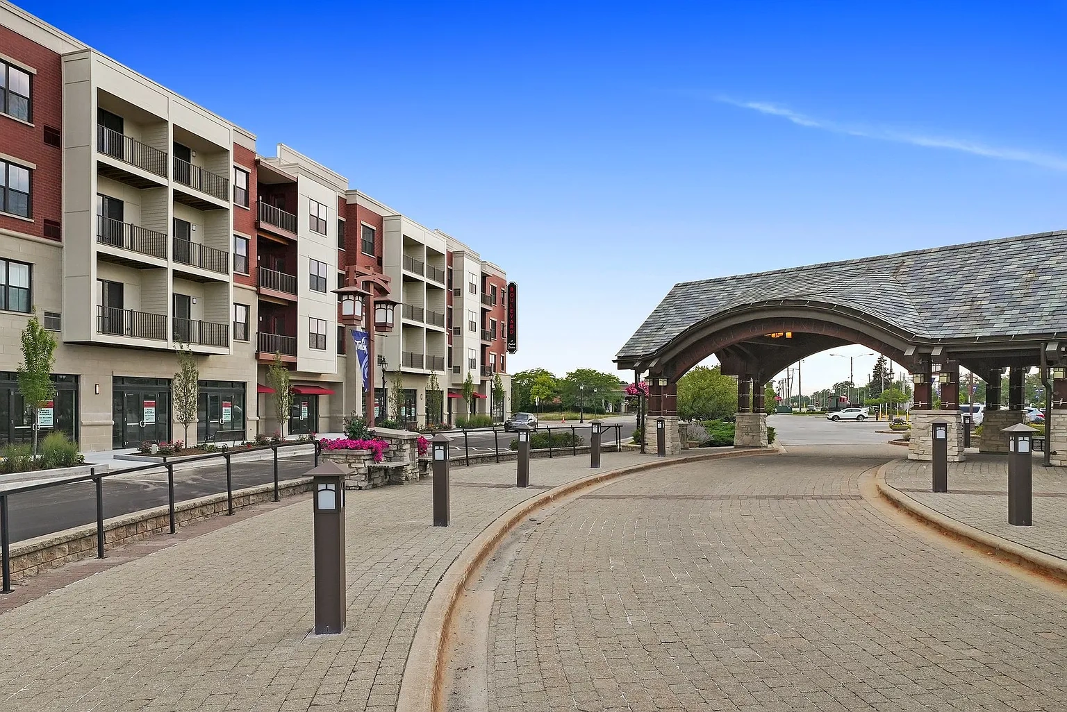 The Boulevard Central Station in Tinley Park – photo 3