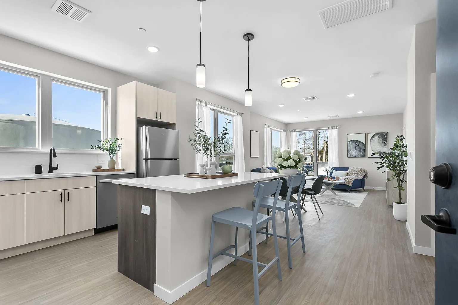 Triton Square Apartments – photo 2
