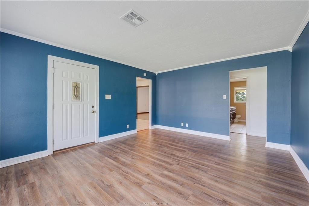 318 Fairway Dr – photo 2