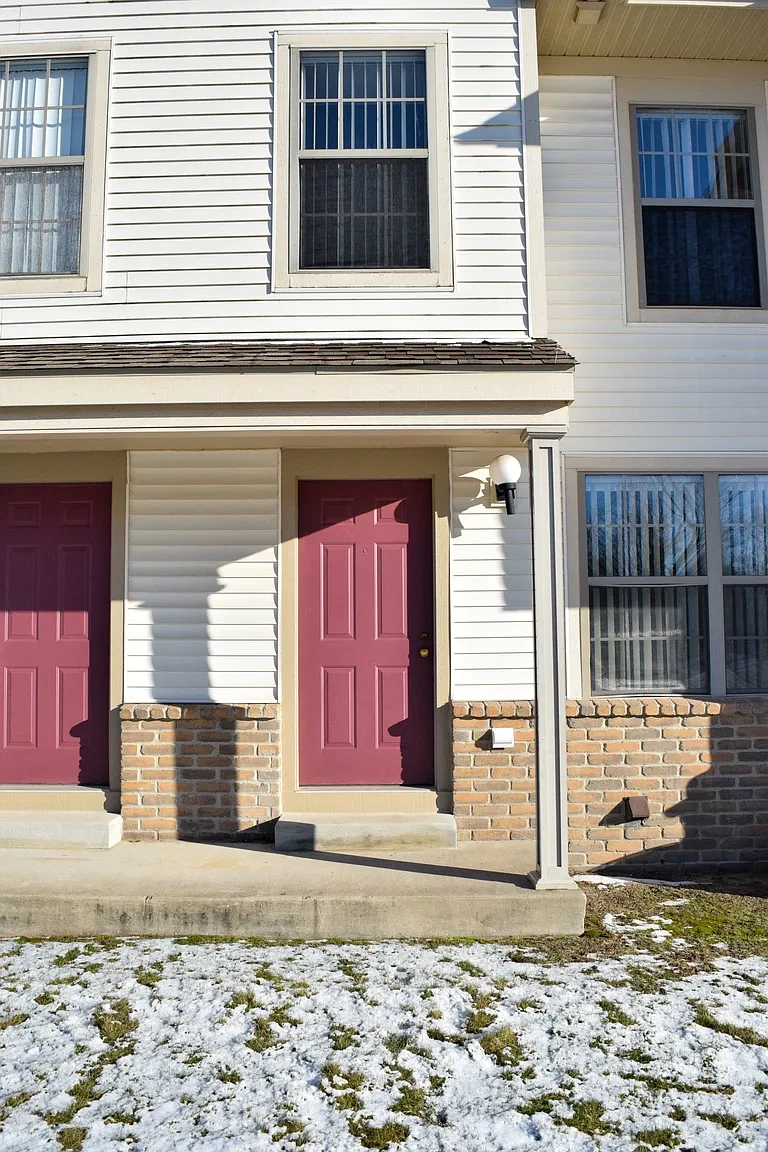 Coleman Apartments – photo 2