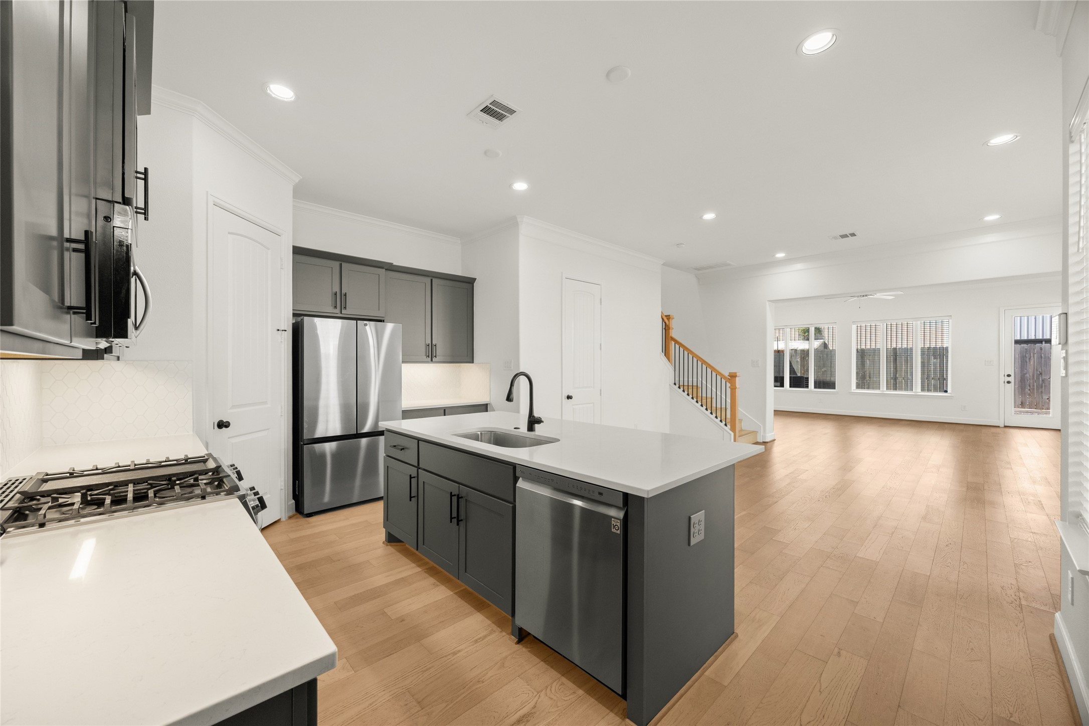 946 Judiway St – photo 4