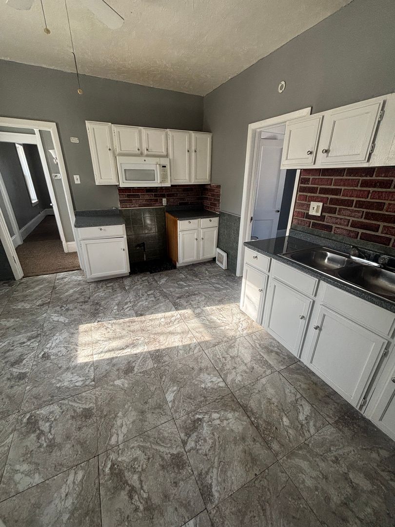 365 E 161st St unit UP – photo 1