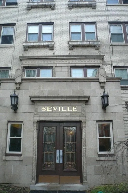 Seville Apartments – photo 2