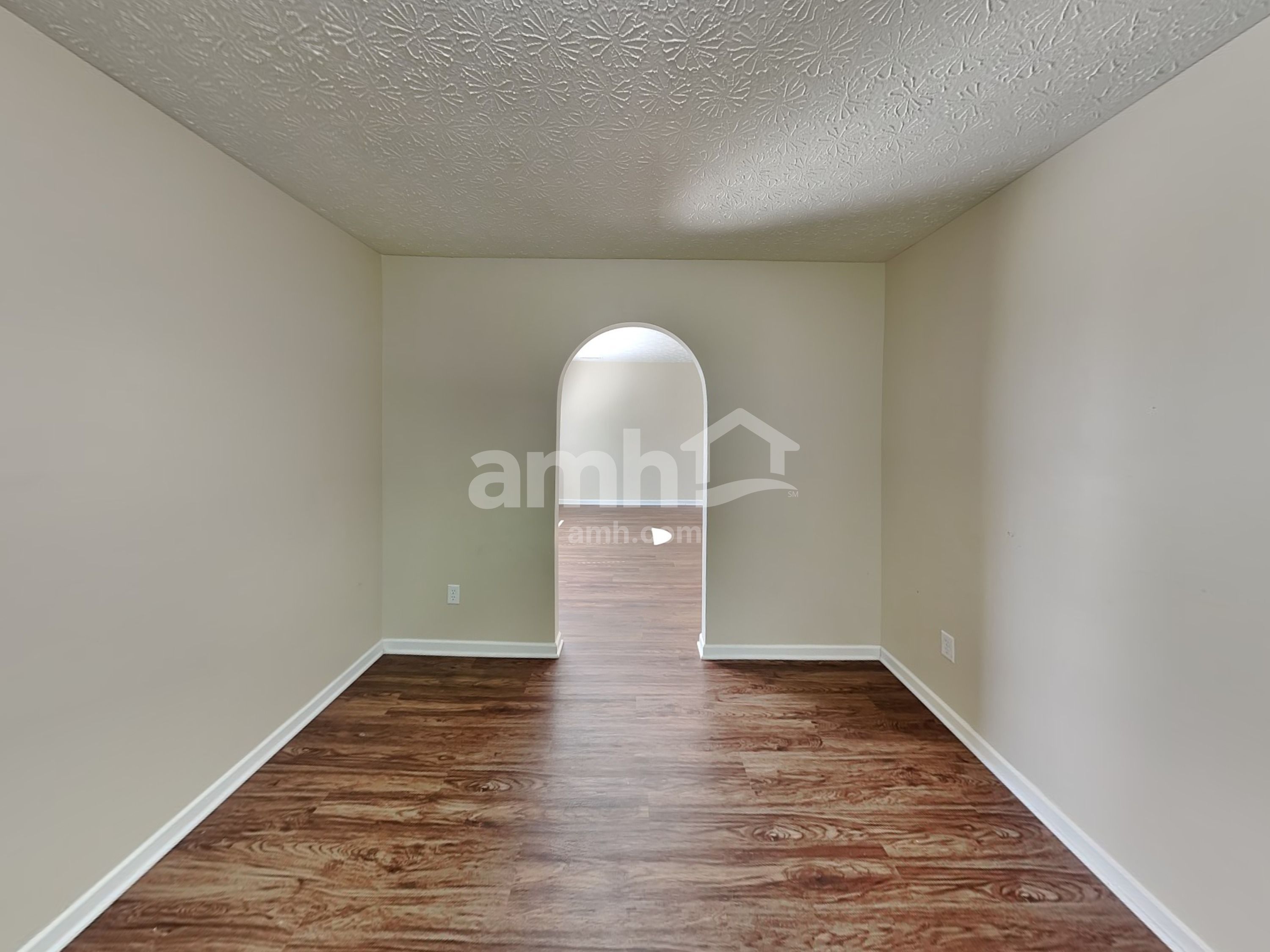 275 Monarch Dr – photo 5
