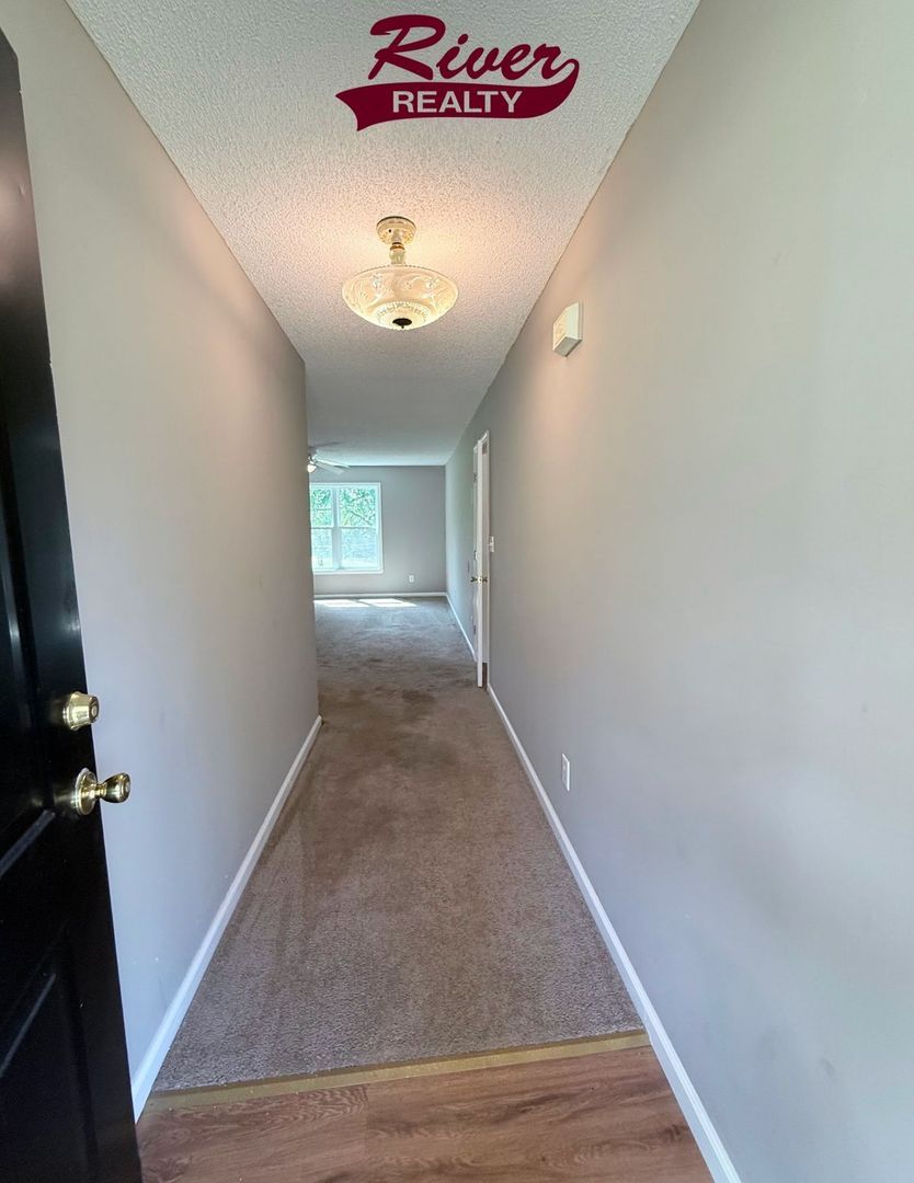 5735 Deans Bridge Rd unit 5735-B – photo 2