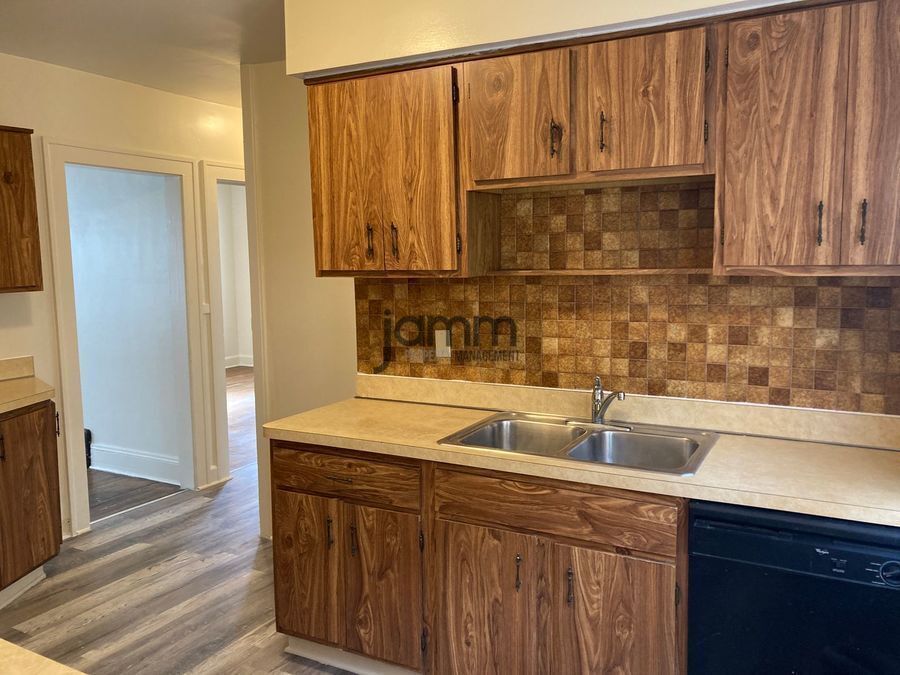 3435 Brookview Blvd unit LOWER – photo 4