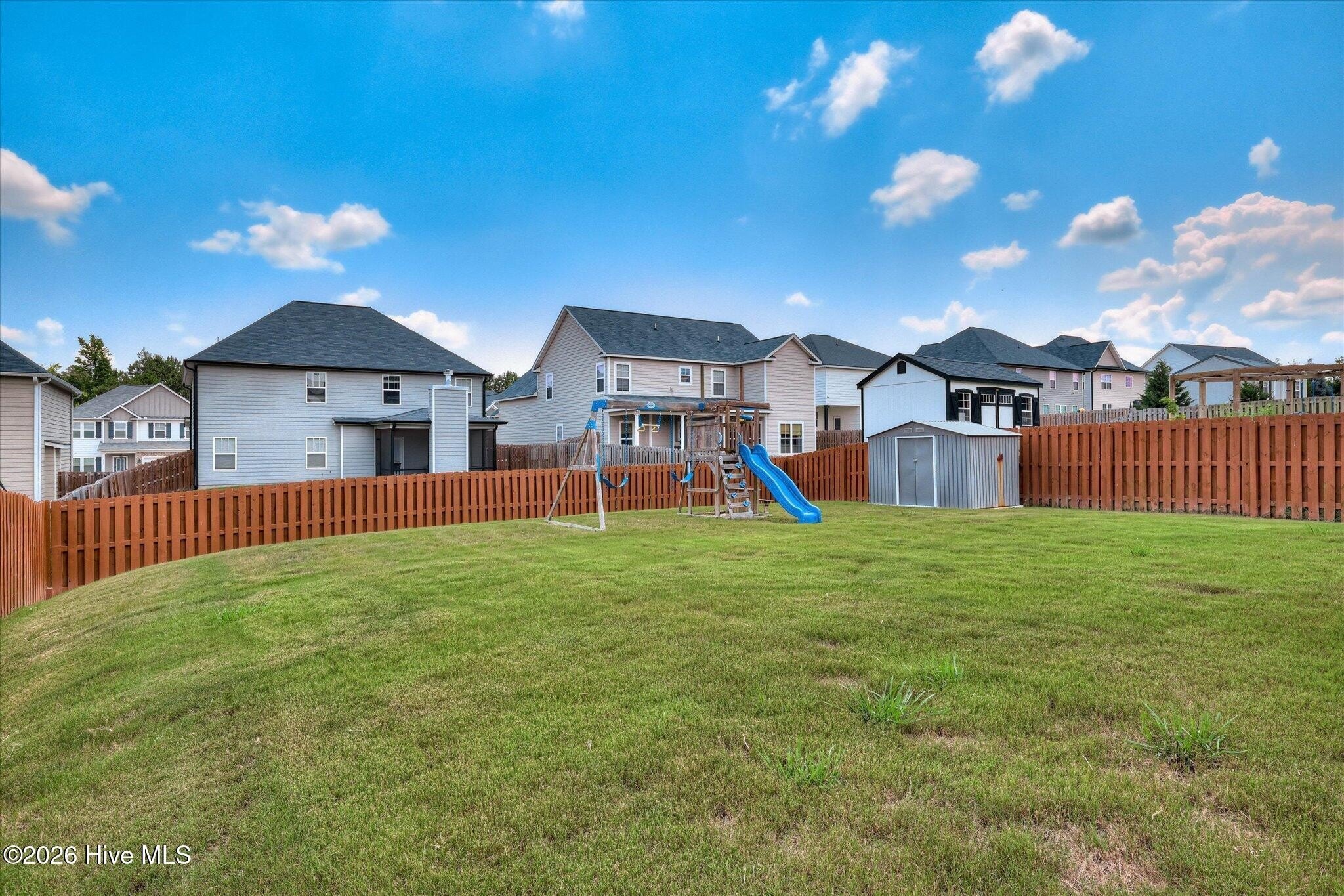 711 Courtland Ln – photo 2