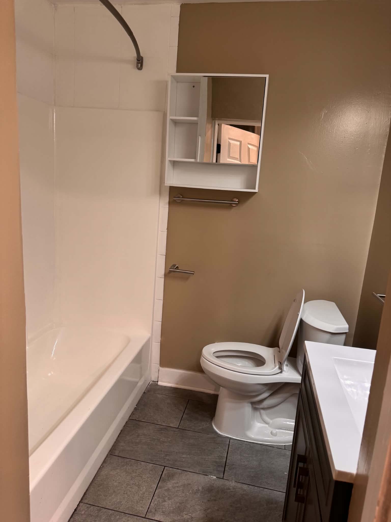 437 W Main St unit 2 – photo 4