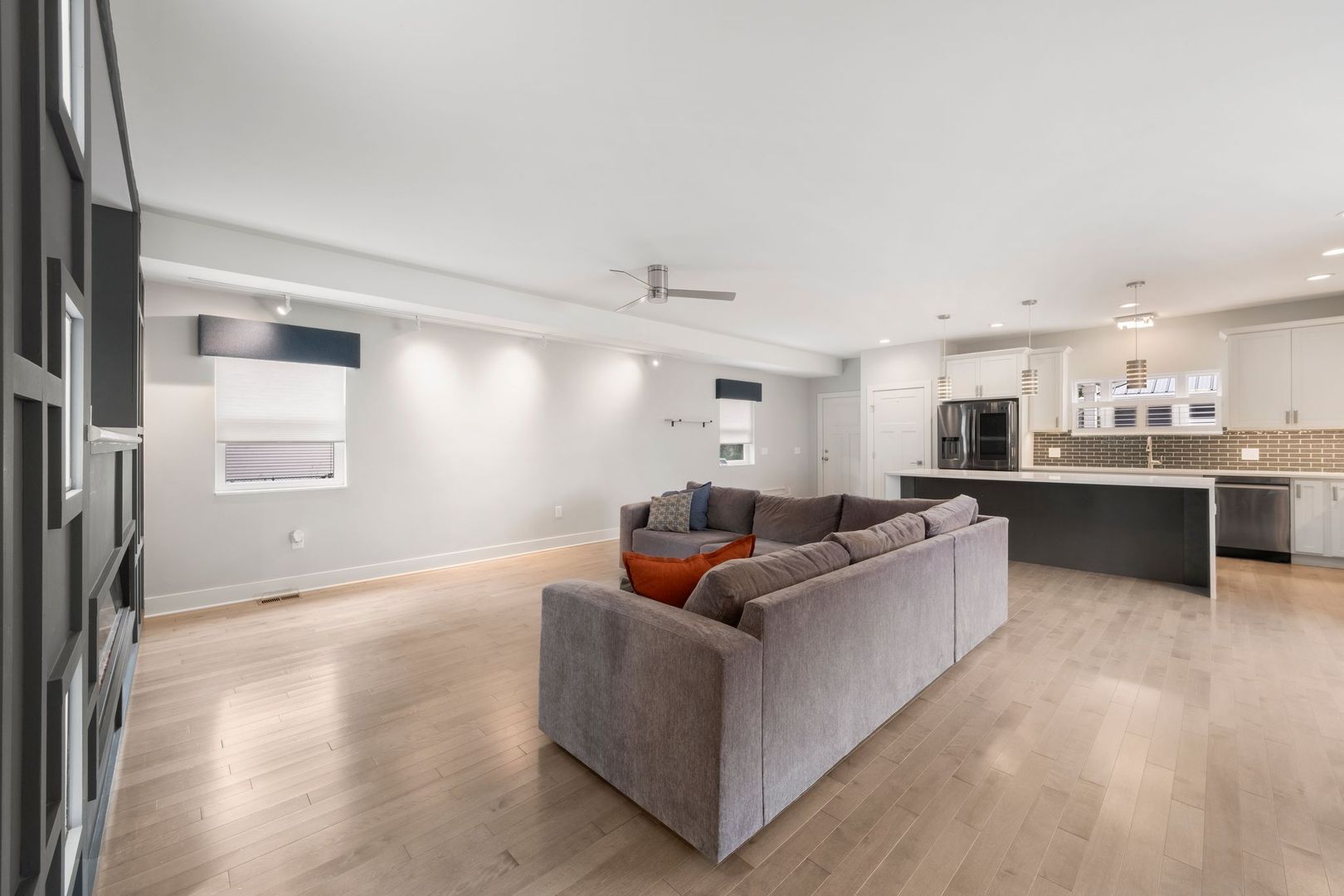 1874 W 57th St – photo 5
