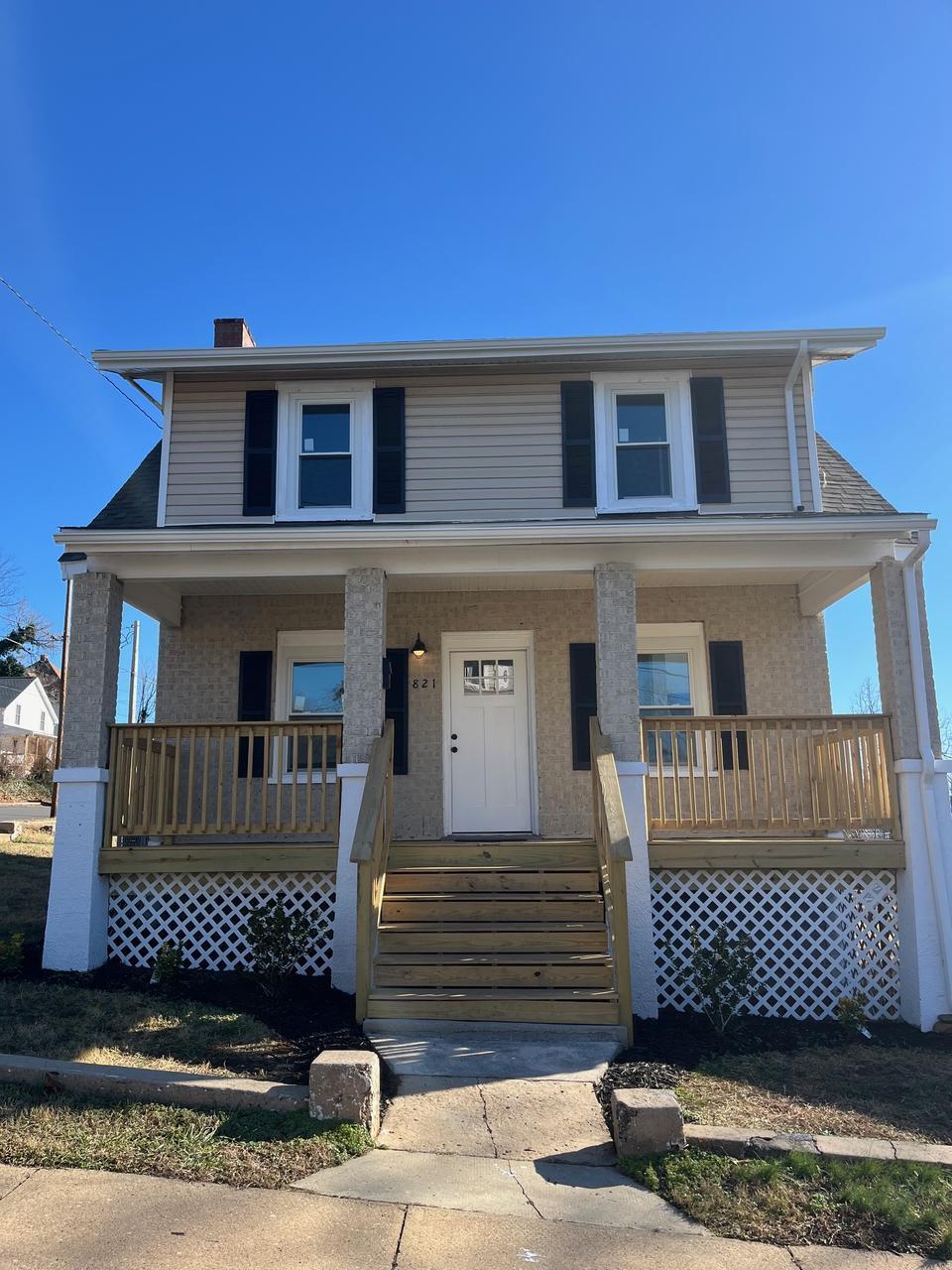 821 12th St NW – photo 1