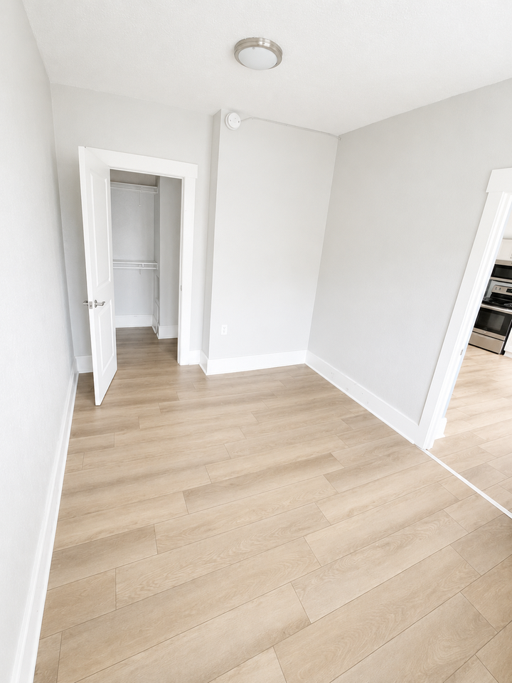 1703 Broadway Ave unit 203 – photo 4