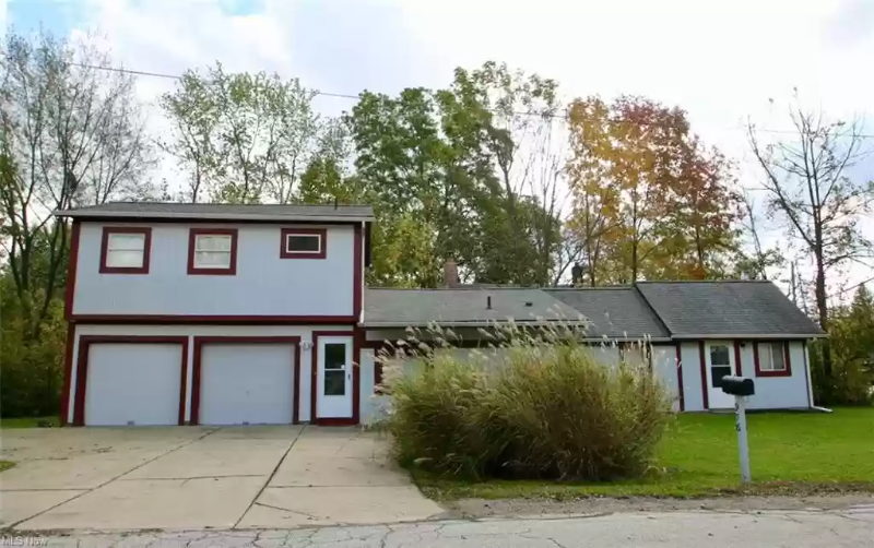 976 Newell St – photo 1