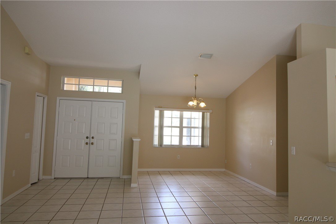 2864 N Churchill Way – photo 3