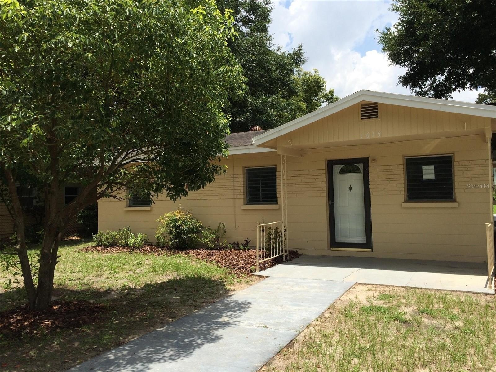1615 W 7th St – photo 1
