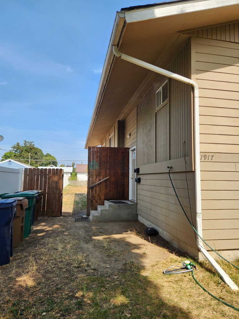 1917 E Cataldo Ave unit B – photo 1