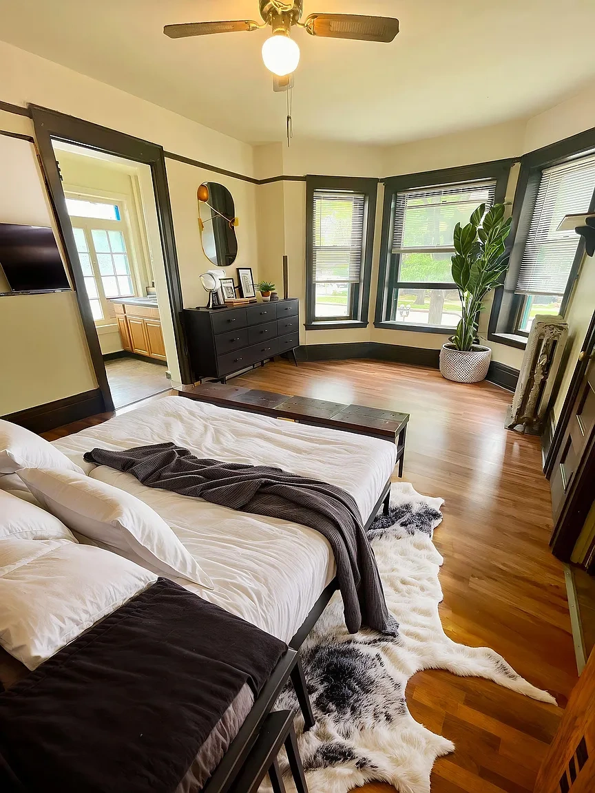 Cross Apartments – photo 3