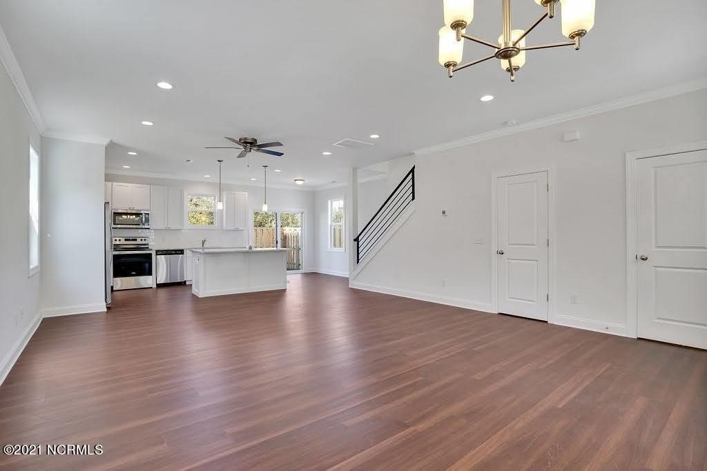 1007 Campbell St – photo 5