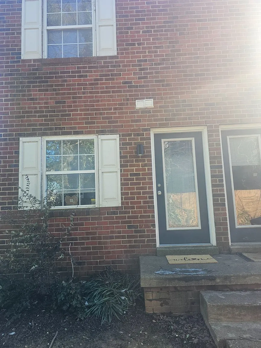 LIV Lakeview – photo 5