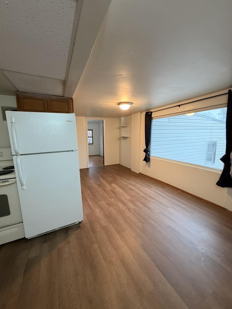 37 Biggs Ln unit 6 – photo 3
