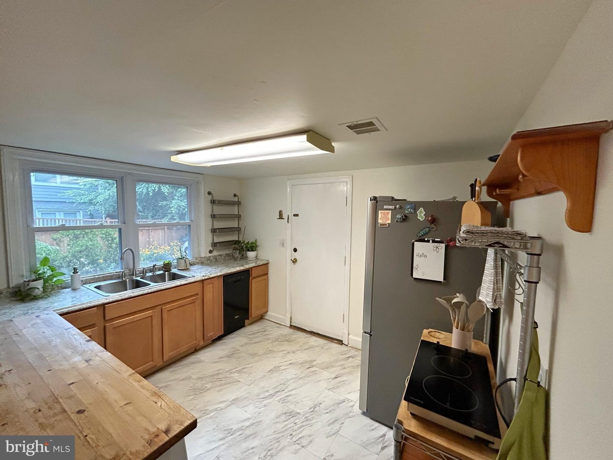 4018 N Taylor St – photo 3