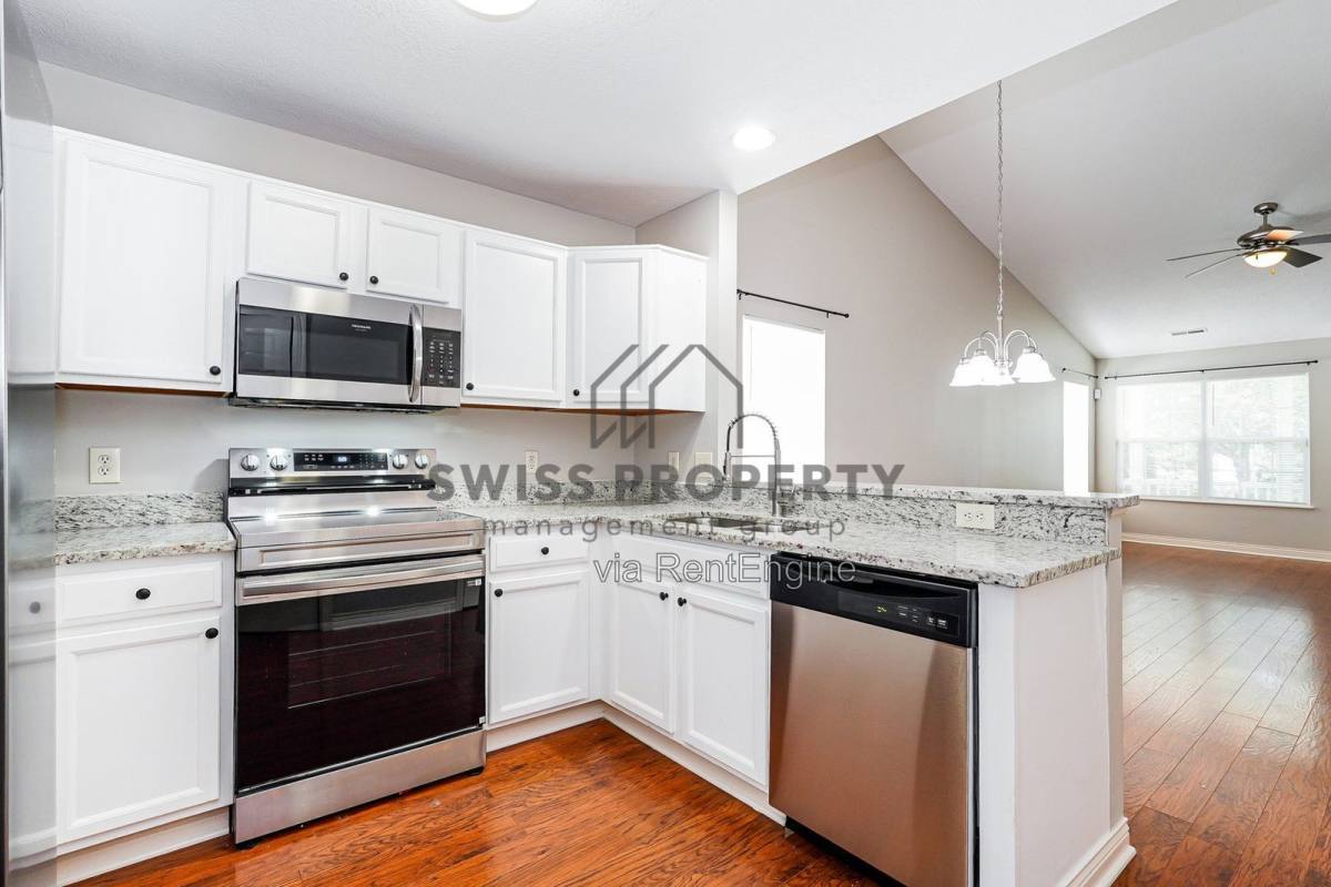 7199 Normanton Dr – photo 5