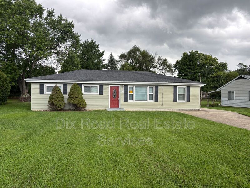 272 Symmes Rd – photo 1