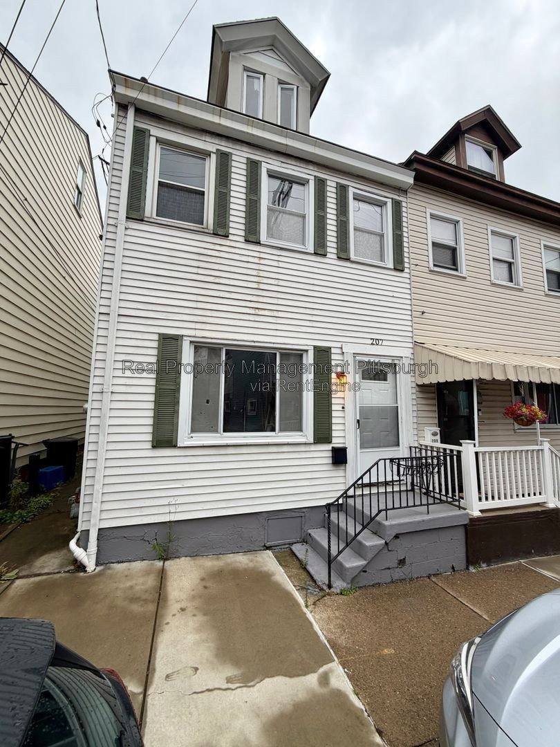 207 Edmond St – photo 1