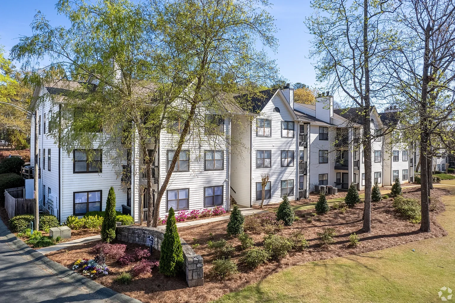 Brook Valley Apartment Homes – photo 1