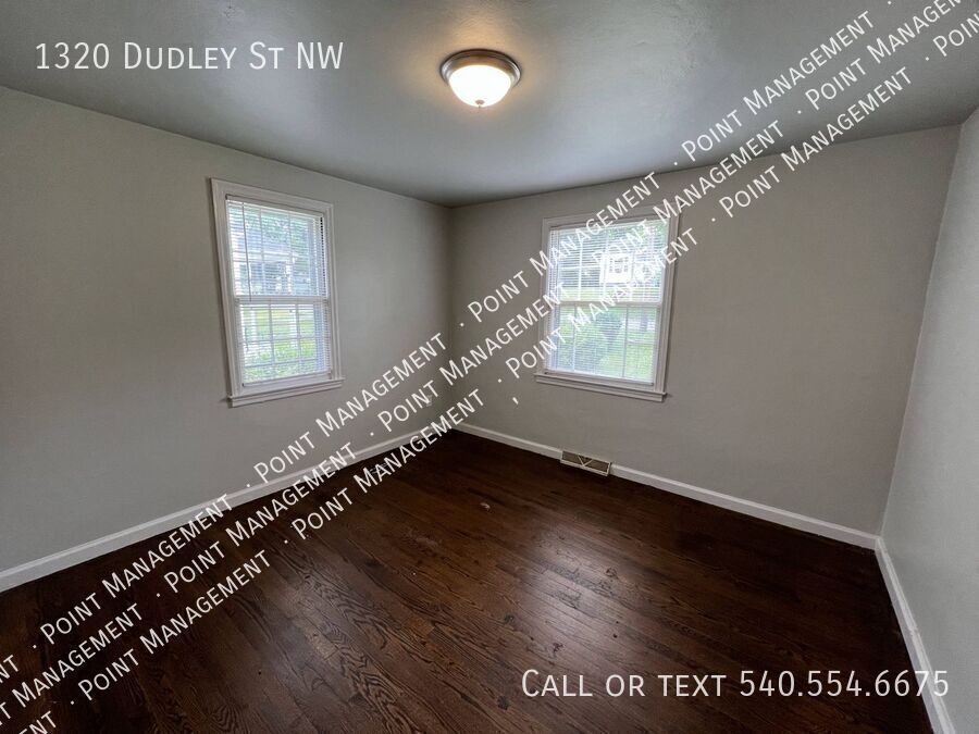 1320 Dudley St NW – photo 4