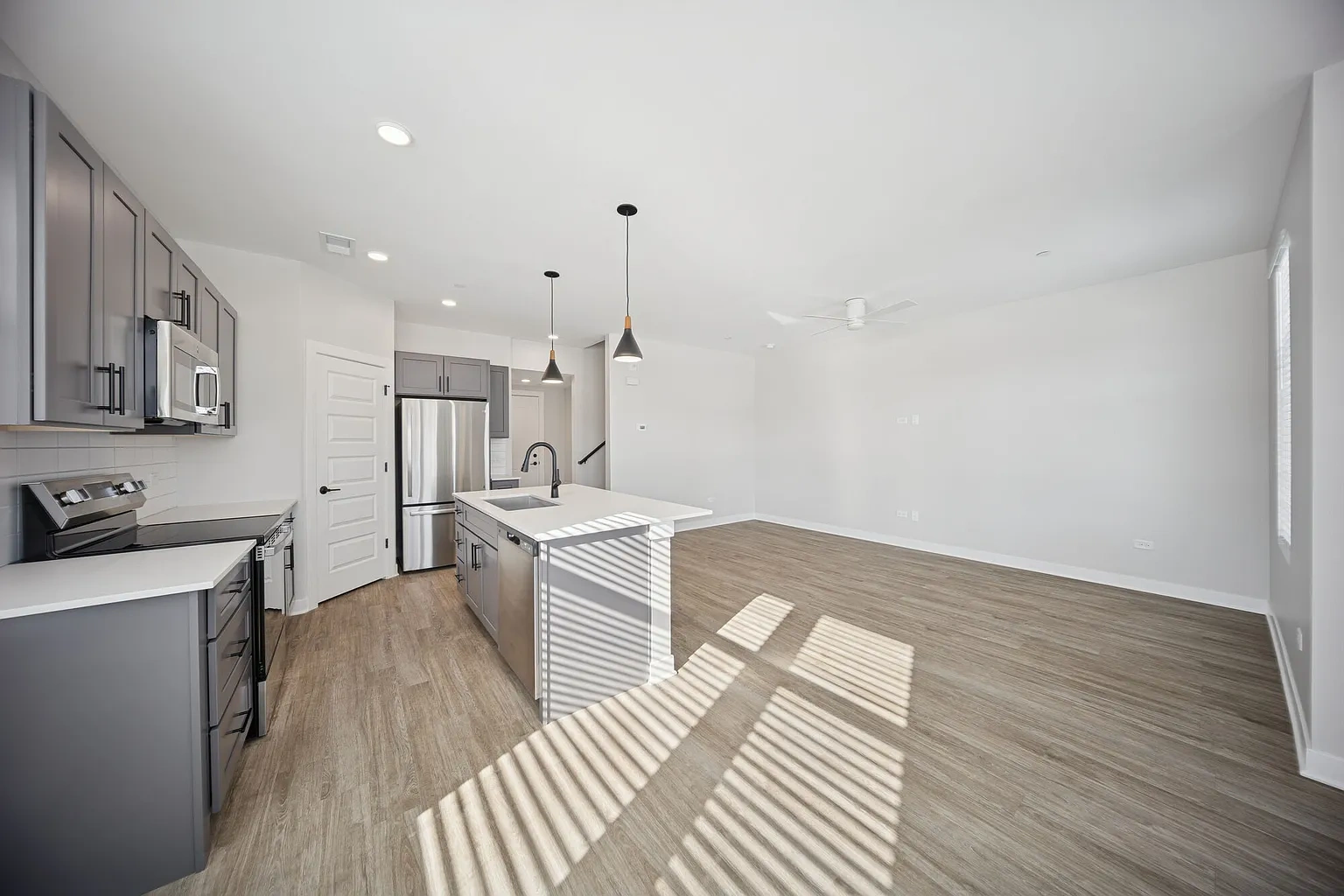 Area – photo 4