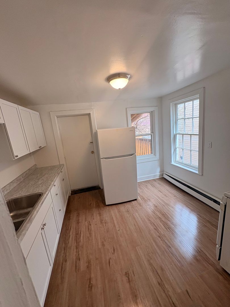 119 N Duke St unit 2 – photo 3