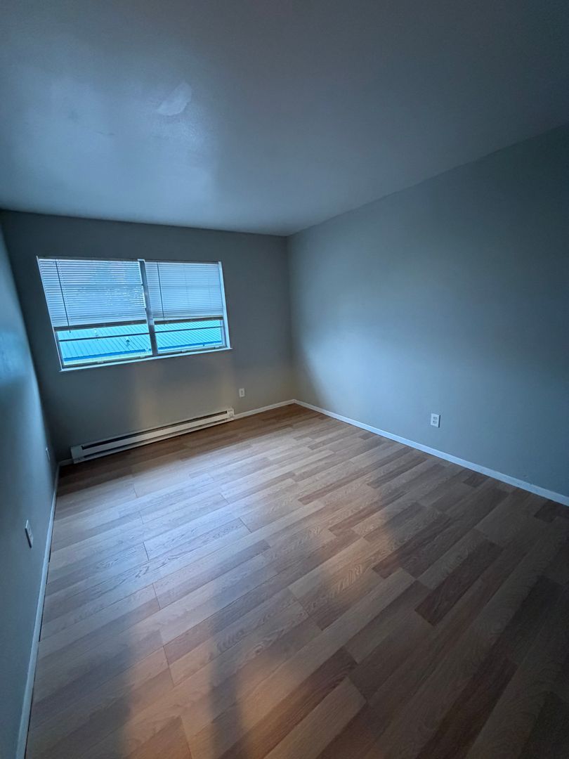 152 E Vienna St unit Apt. 1 – photo 4