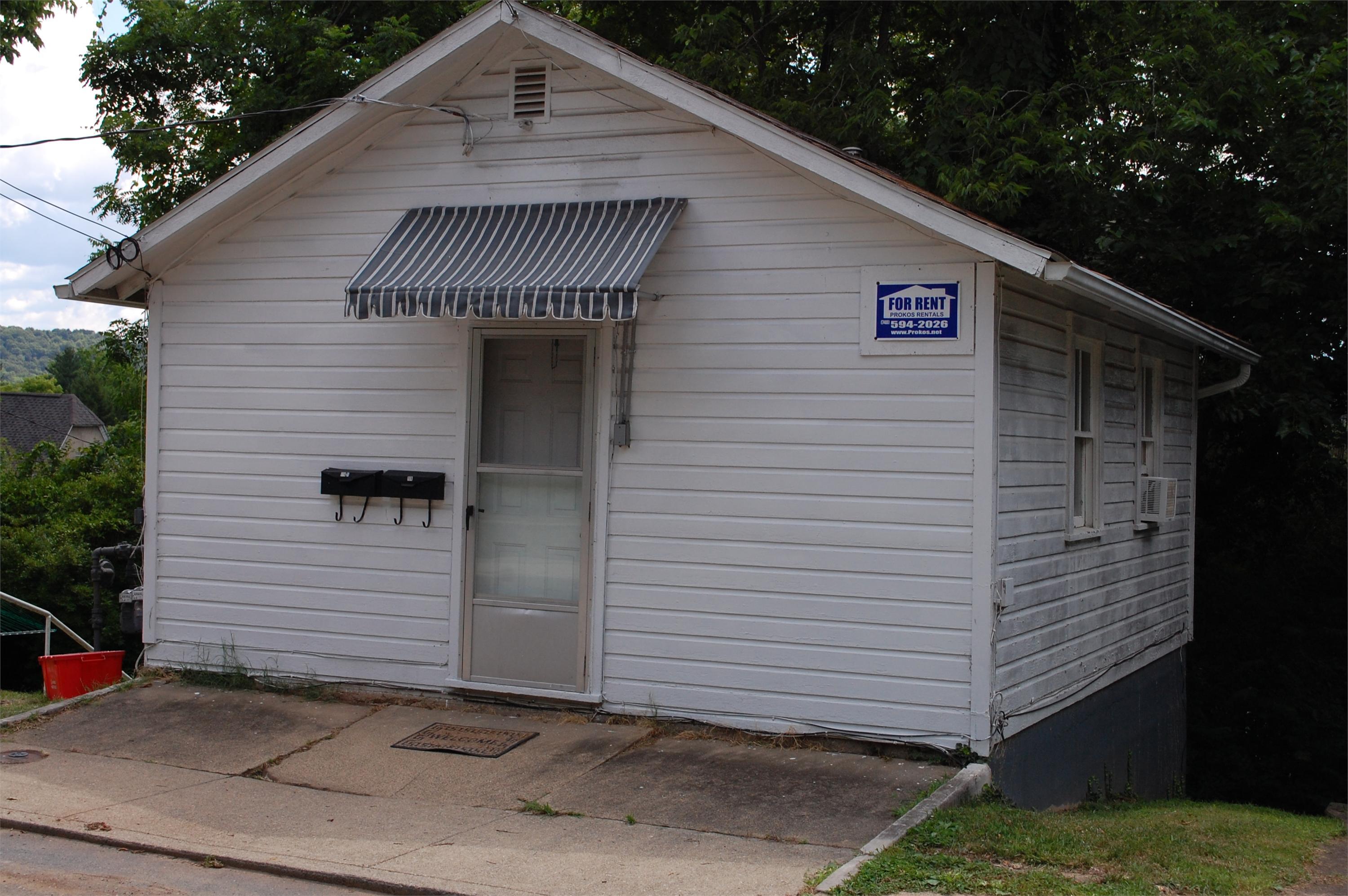 118 Franklin Ave unit A – photo 1